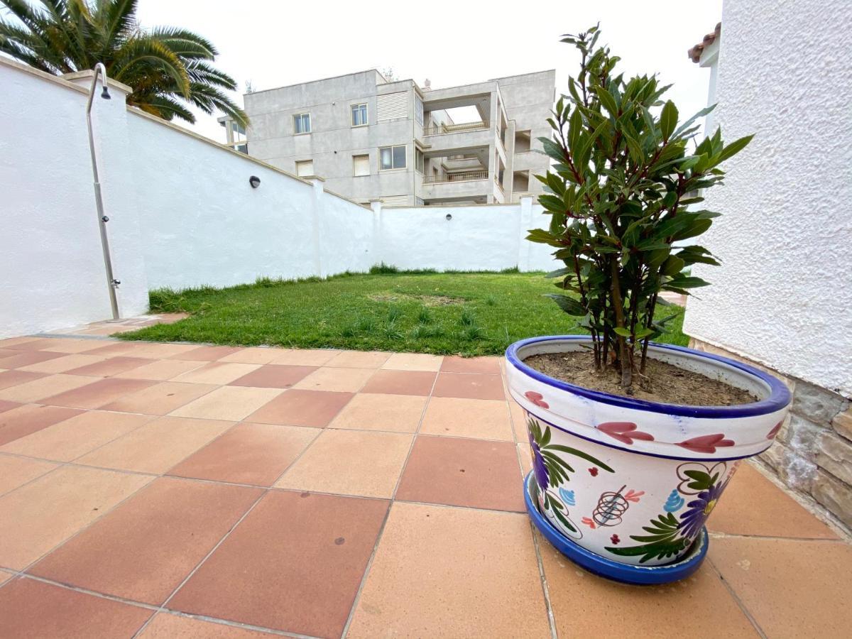 Villa Cambrils Beach Екстер'єр фото